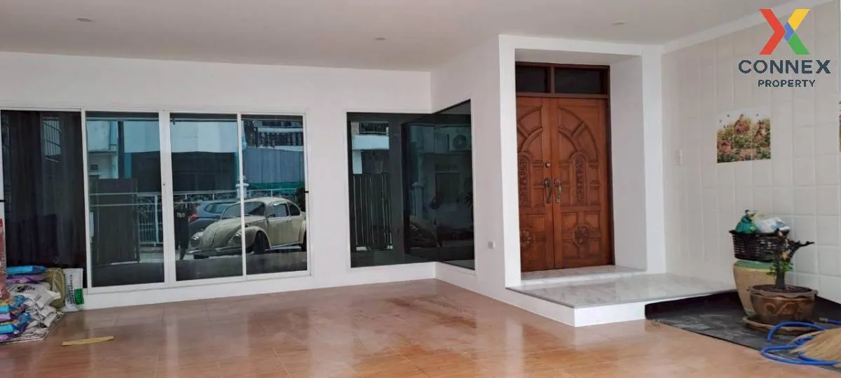 For Rent Townhouse/Townhome  , Moobaan Sena Villa 84 , newly reno 2