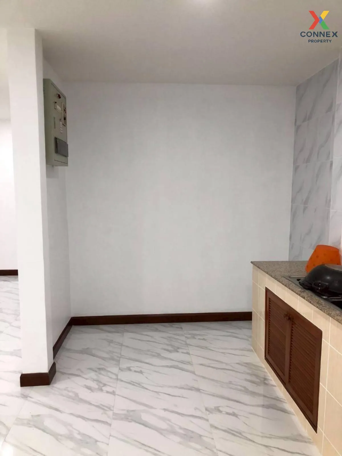 For Rent Townhouse/Townhome  , Moobaan Sena Villa 84 , newly reno