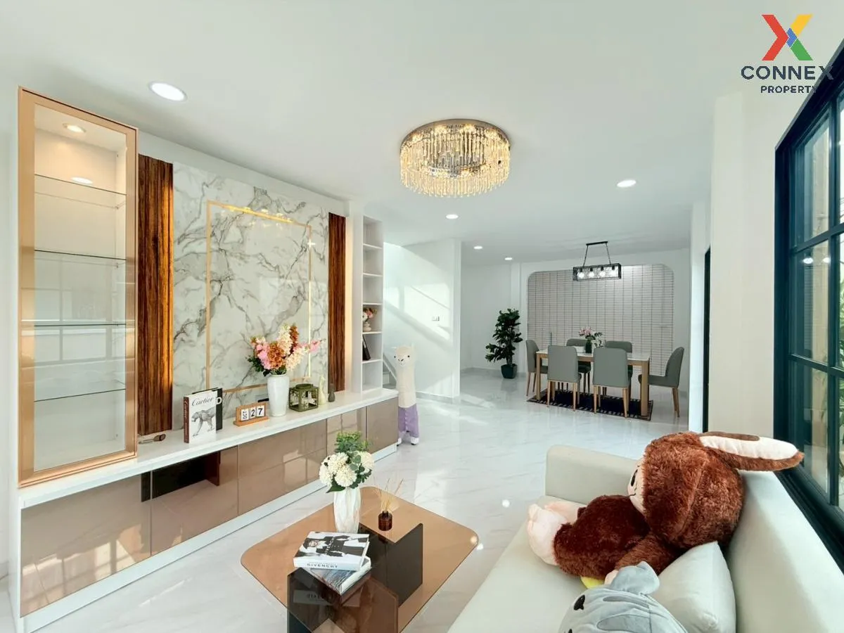 ขายบ้าน  บ้านเค.ซี. กรีนวิลล์ หน้ากว้าง รีโนเวทใหม่ MRT-มีนบุร หน