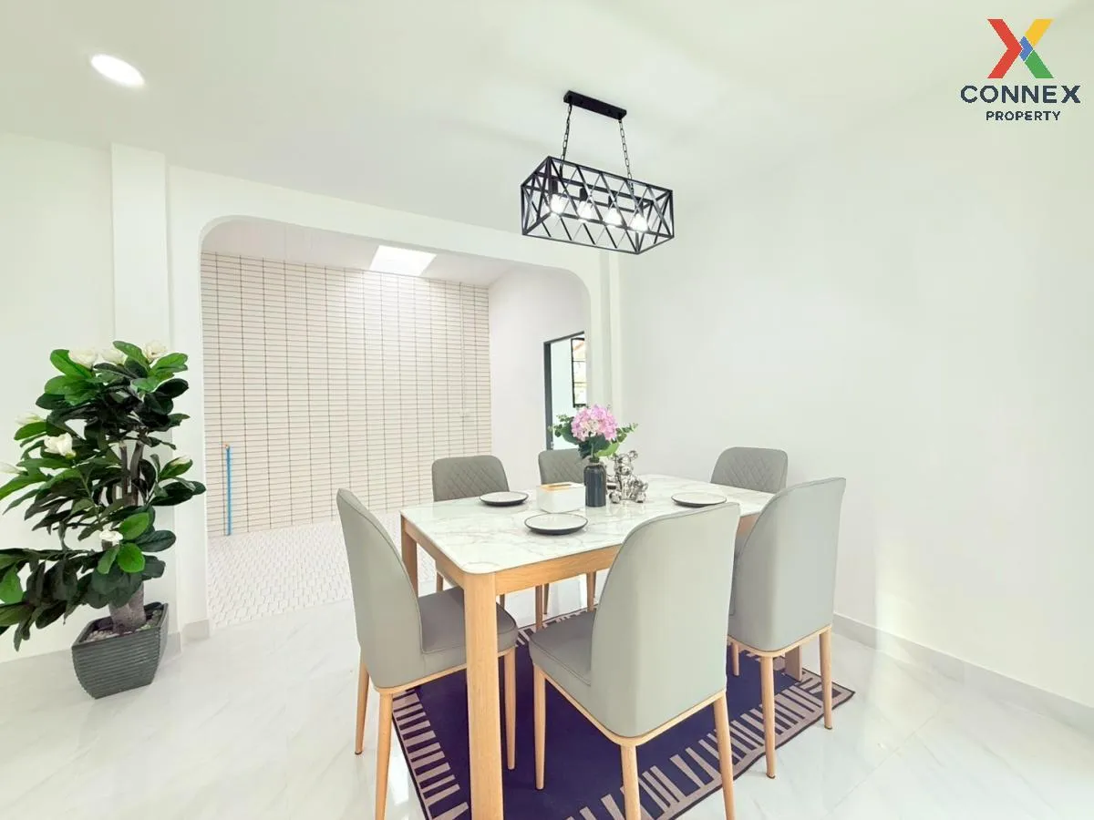 ขายบ้าน  บ้านเค.ซี. กรีนวิลล์ หน้ากว้าง รีโนเวทใหม่ MRT-มีนบุร หน