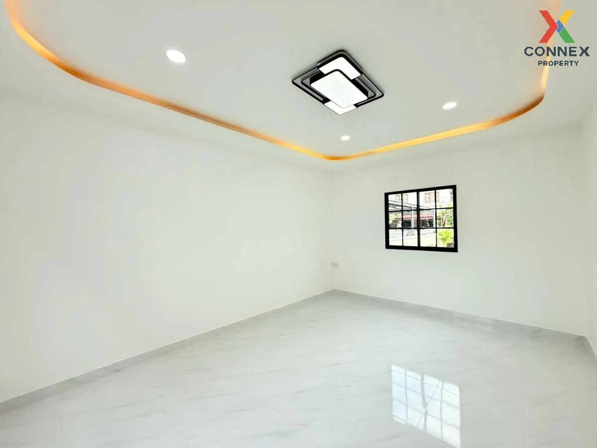 ขายบ้าน  บ้านเค.ซี. กรีนวิลล์ หน้ากว้าง รีโนเวทใหม่ MRT-มีนบุร หน