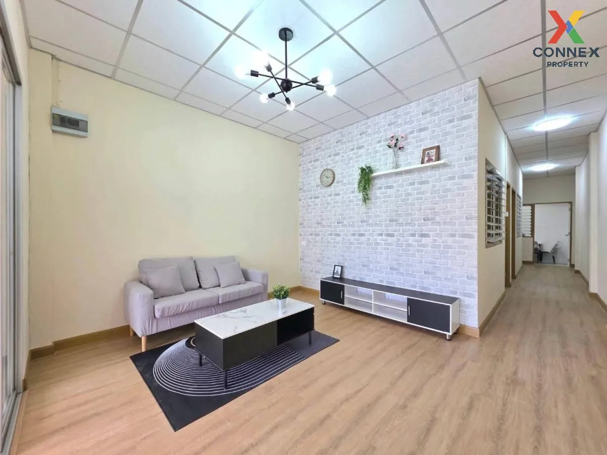 ขายทาวน์เฮ้าส์/ทาวน์โฮม  พี.เค. การ์เด้นท์ ประชาอุทิศ 90 รีโนเวทใ