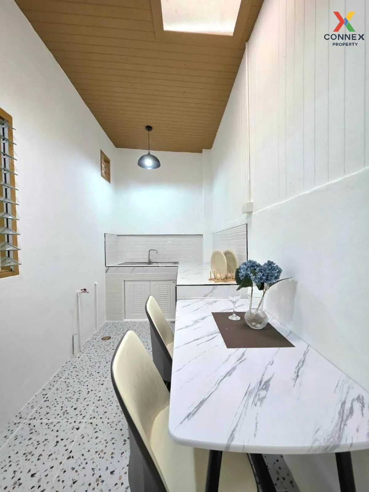 ขายทาวน์เฮ้าส์/ทาวน์โฮม  พี.เค. การ์เด้นท์ ประชาอุทิศ 90 รีโนเวทใ