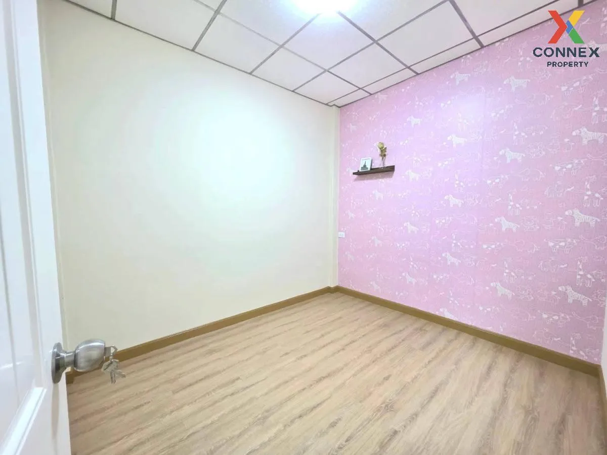 ขายทาวน์เฮ้าส์/ทาวน์โฮม  พี.เค. การ์เด้นท์ ประชาอุทิศ 90 รีโนเวทใ