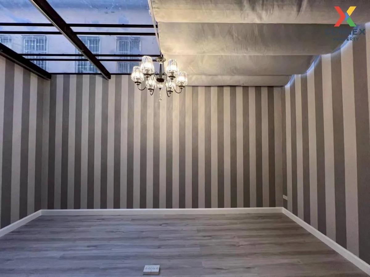 เช่าทาวน์เฮ้าส์/ทาวน์โฮม  บ้านกลางเมือง มอนติ - คาร์โล ลาดยาว เขต 3