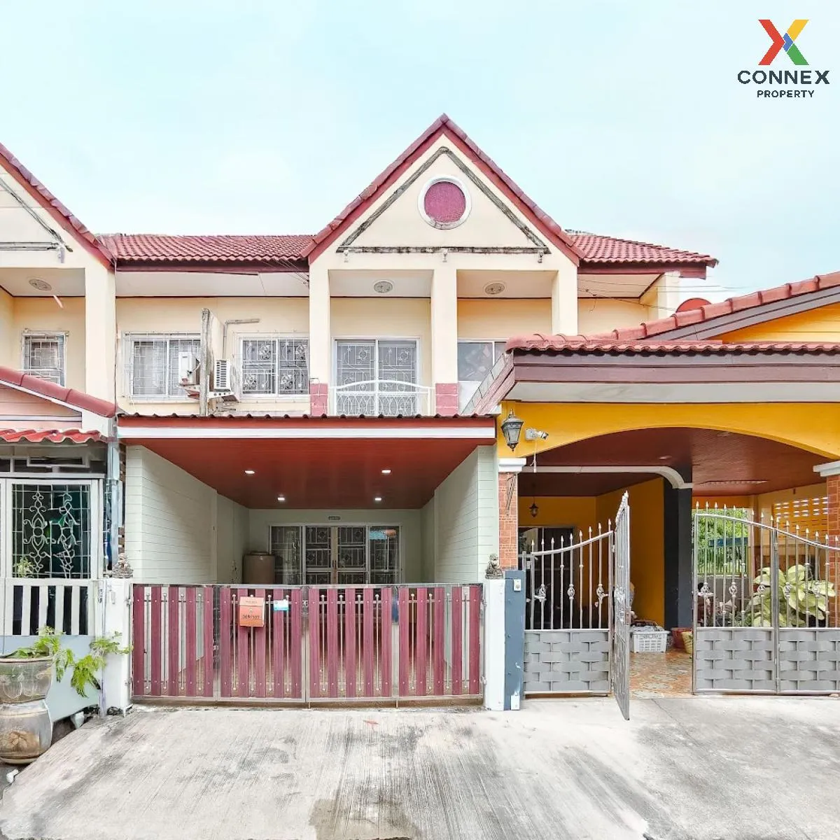 ขายทาวน์เฮ้าส์/ทาวน์โฮม  เค.ซี. คู่สร้าง วิลล่า ในคลองบางปลากด พร 1