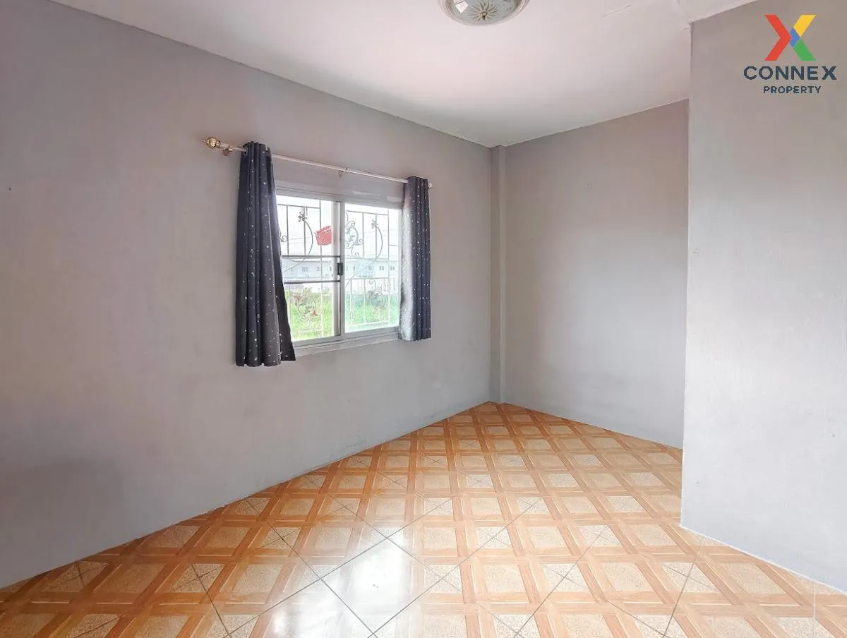 ขายทาวน์เฮ้าส์/ทาวน์โฮม  เค.ซี. คู่สร้าง วิลล่า ในคลองบางปลากด พร