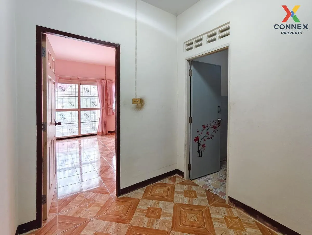 ขายทาวน์เฮ้าส์/ทาวน์โฮม  เค.ซี. คู่สร้าง วิลล่า ในคลองบางปลากด พร