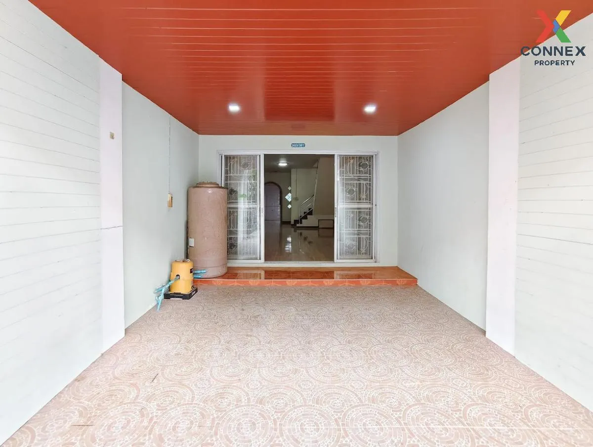 ขายทาวน์เฮ้าส์/ทาวน์โฮม  เค.ซี. คู่สร้าง วิลล่า ในคลองบางปลากด พร