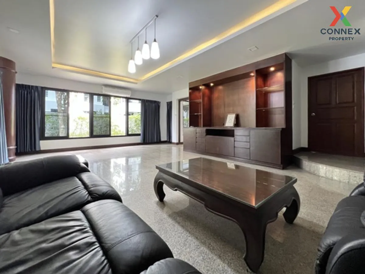 ขายบ้าน  จอมเทียนยอร์ชคลับ 3 วิวสวย วิวแม่น้ำ หน้ากว้าง สัตหีบ สั