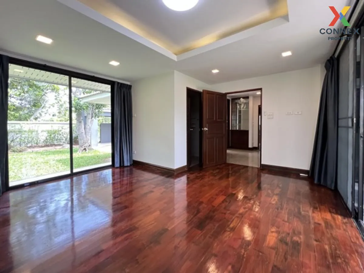 ขายบ้าน  จอมเทียนยอร์ชคลับ 3 วิวสวย วิวแม่น้ำ หน้ากว้าง สัตหีบ สั