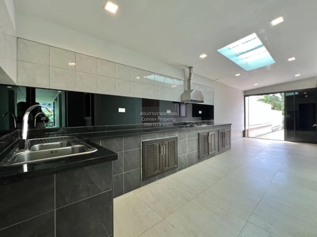 For Sale House , Jomtien Yacht Club 3 , nice view , river view , 