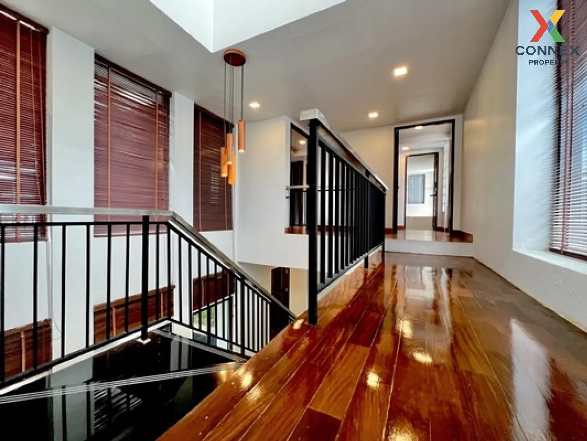 ขายบ้าน  จอมเทียนยอร์ชคลับ 3 วิวสวย วิวแม่น้ำ หน้ากว้าง สัตหีบ สั