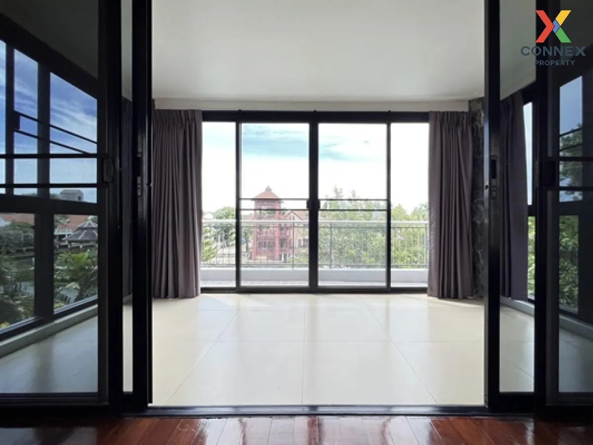 ขายบ้าน  จอมเทียนยอร์ชคลับ 3 วิวสวย วิวแม่น้ำ หน้ากว้าง สัตหีบ สั