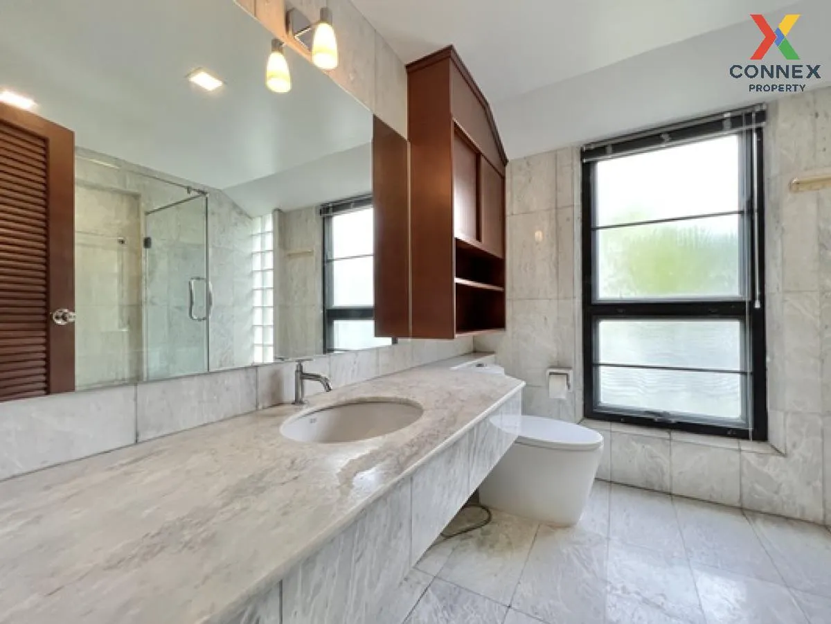 ขายบ้าน  จอมเทียนยอร์ชคลับ 3 วิวสวย วิวแม่น้ำ หน้ากว้าง สัตหีบ สั