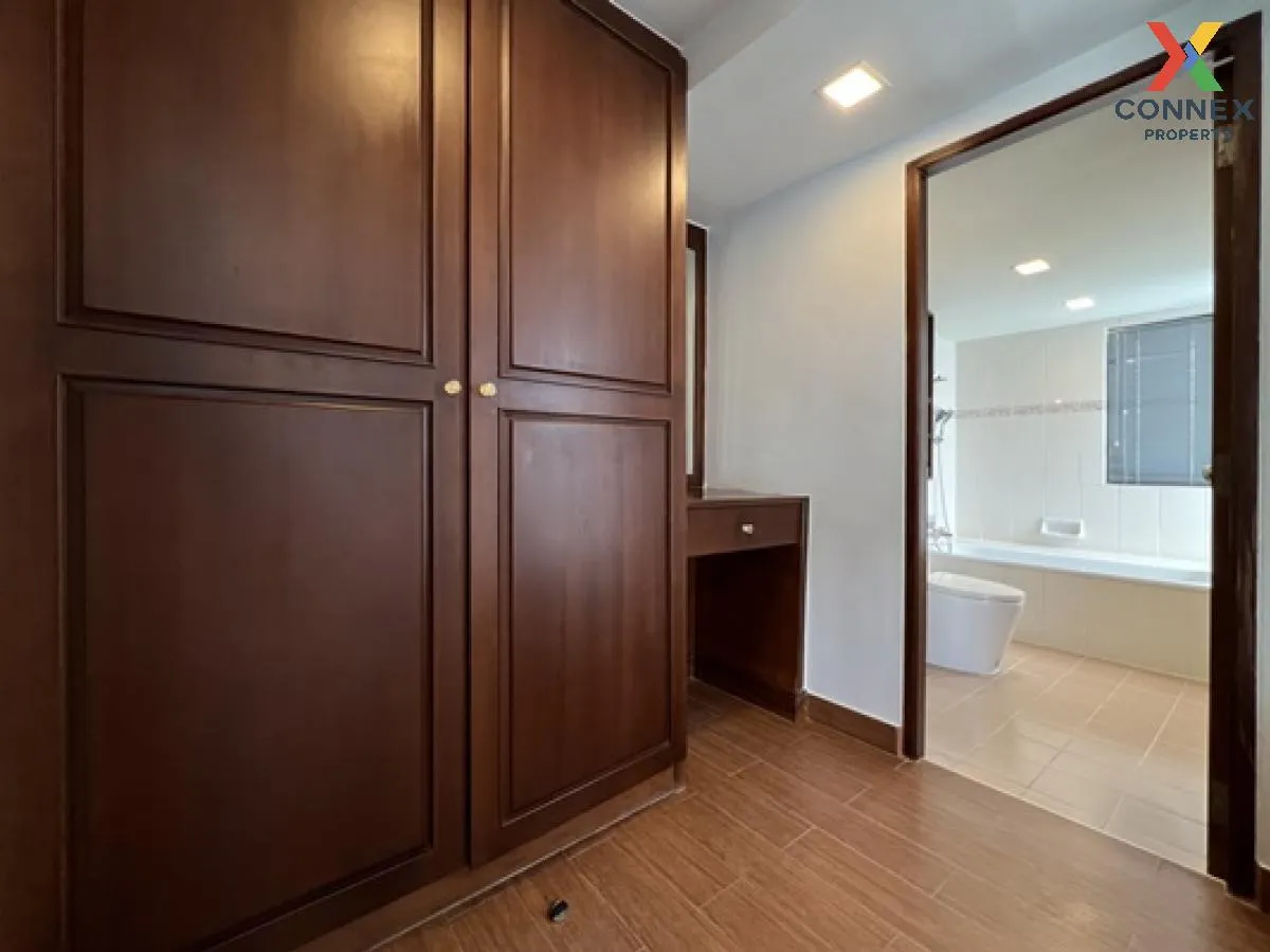 ขายบ้าน  จอมเทียนยอร์ชคลับ 3 วิวสวย วิวแม่น้ำ หน้ากว้าง สัตหีบ สั