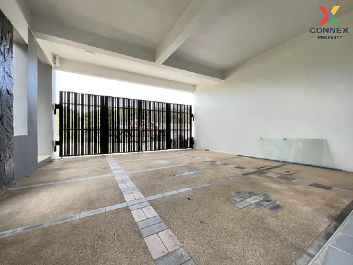 ขายบ้าน  จอมเทียนยอร์ชคลับ 3 วิวสวย วิวแม่น้ำ หน้ากว้าง สัตหีบ สั