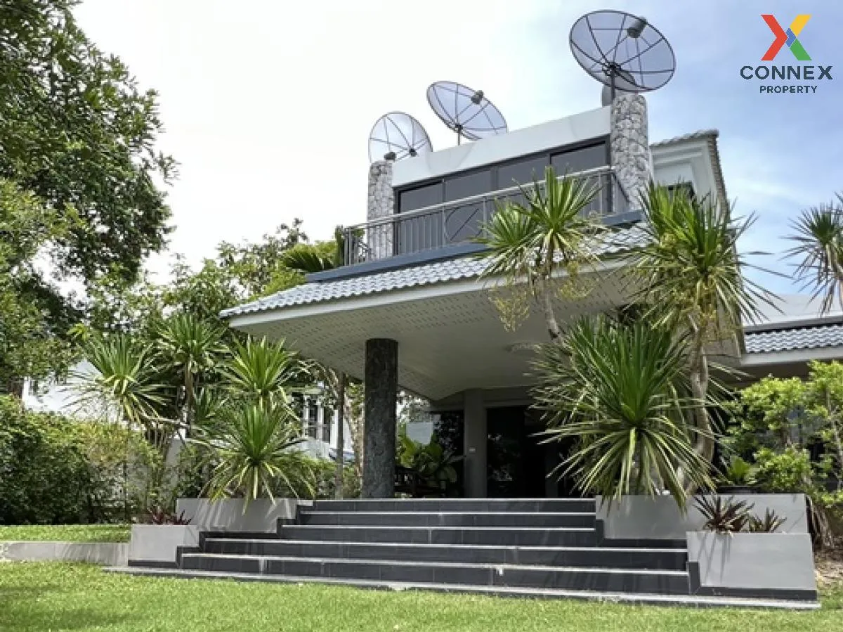 ขายบ้าน  จอมเทียนยอร์ชคลับ 3 วิวสวย วิวแม่น้ำ หน้ากว้าง สัตหีบ สั