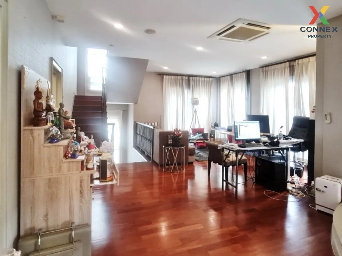 ขายบ้าน  แกรนด์ บางกอก บูเลอวาร์ด รัชดา-รามอินทรา 2 ชั้นสูง หน้าก