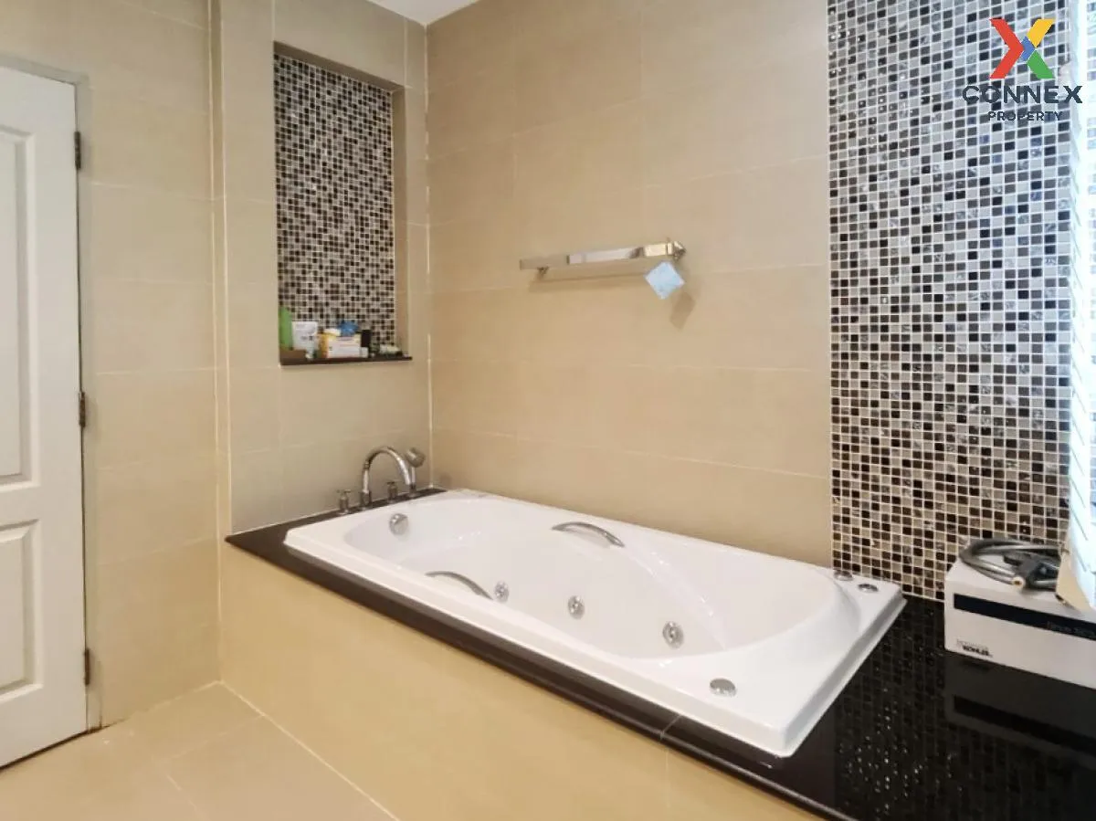 ขายบ้าน  แกรนด์ บางกอก บูเลอวาร์ด รัชดา-รามอินทรา 2 ชั้นสูง หน้าก