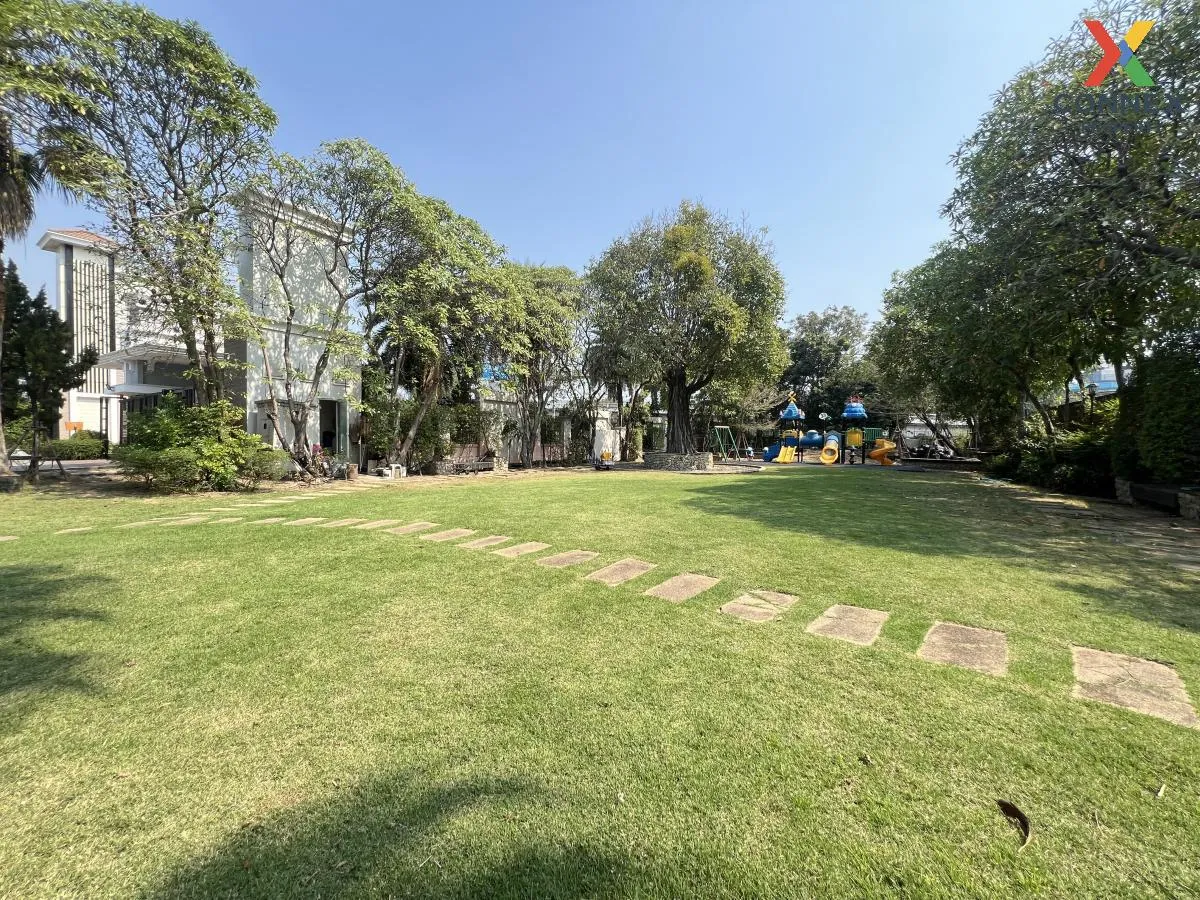 ขายบ้าน  แกรนด์ บางกอก บูเลอวาร์ด รัชดา-รามอินทรา 2 ชั้นสูง หน้าก