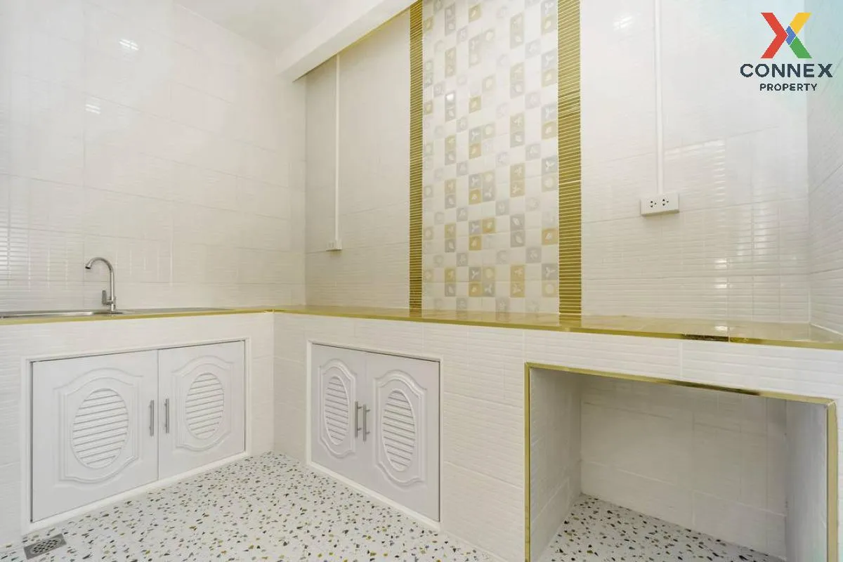 ขายทาวน์เฮ้าส์/ทาวน์โฮม  บ้านบัวทอง 4 บ้านกล้วย-ไทรน้อย รีโนเวทให