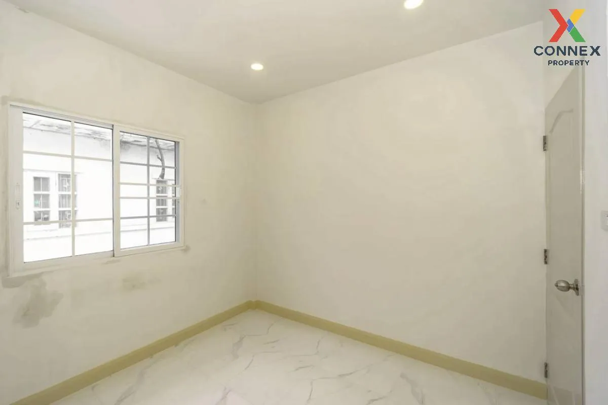 ขายทาวน์เฮ้าส์/ทาวน์โฮม  บ้านบัวทอง 4 บ้านกล้วย-ไทรน้อย รีโนเวทให