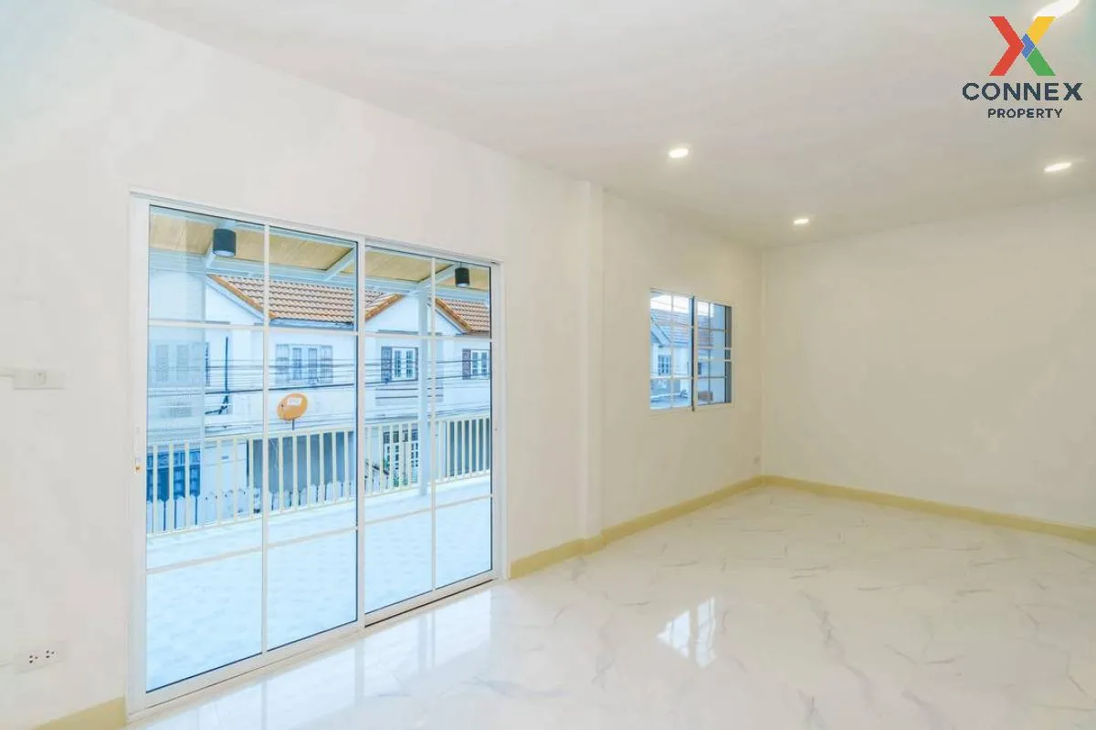 ขายทาวน์เฮ้าส์/ทาวน์โฮม  บ้านบัวทอง 4 บ้านกล้วย-ไทรน้อย รีโนเวทให