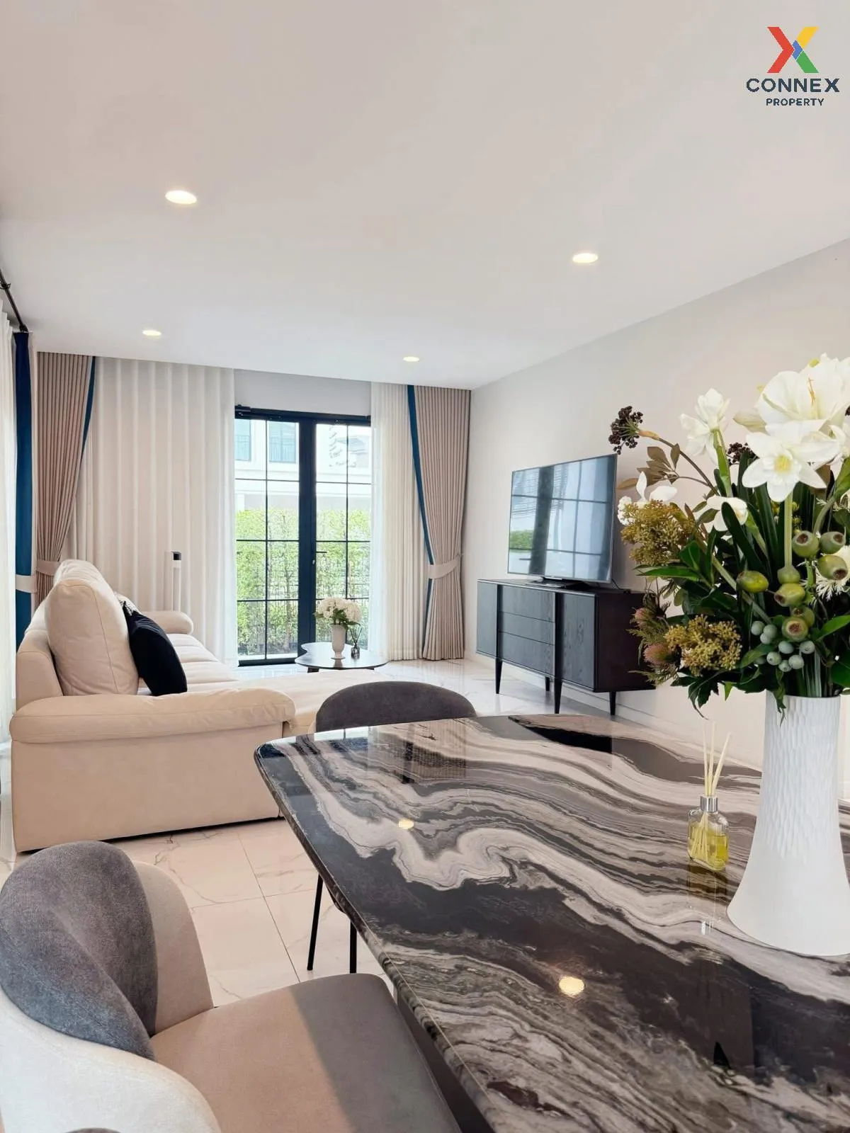 เช่าบ้าน  เศรษฐสิริ เสรีไทย ห้องมุม MRT-นพรัตนราชธานี คันนายาว เข 2