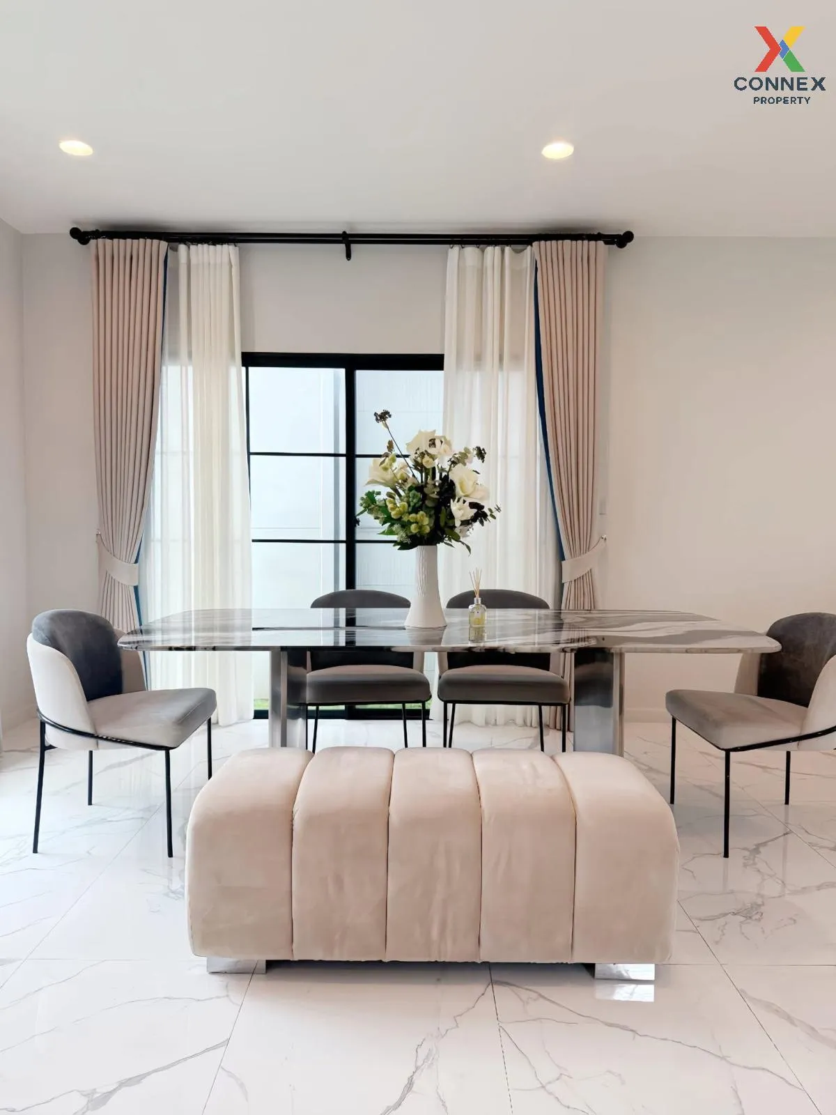 เช่าบ้าน  เศรษฐสิริ เสรีไทย ห้องมุม MRT-นพรัตนราชธานี คันนายาว เข 4