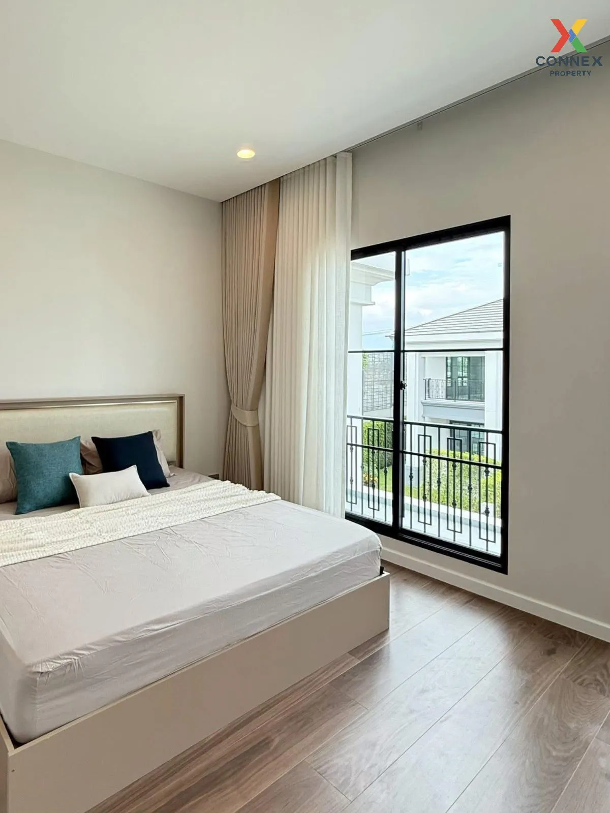 เช่าบ้าน  เศรษฐสิริ เสรีไทย ห้องมุม MRT-นพรัตนราชธานี คันนายาว เข