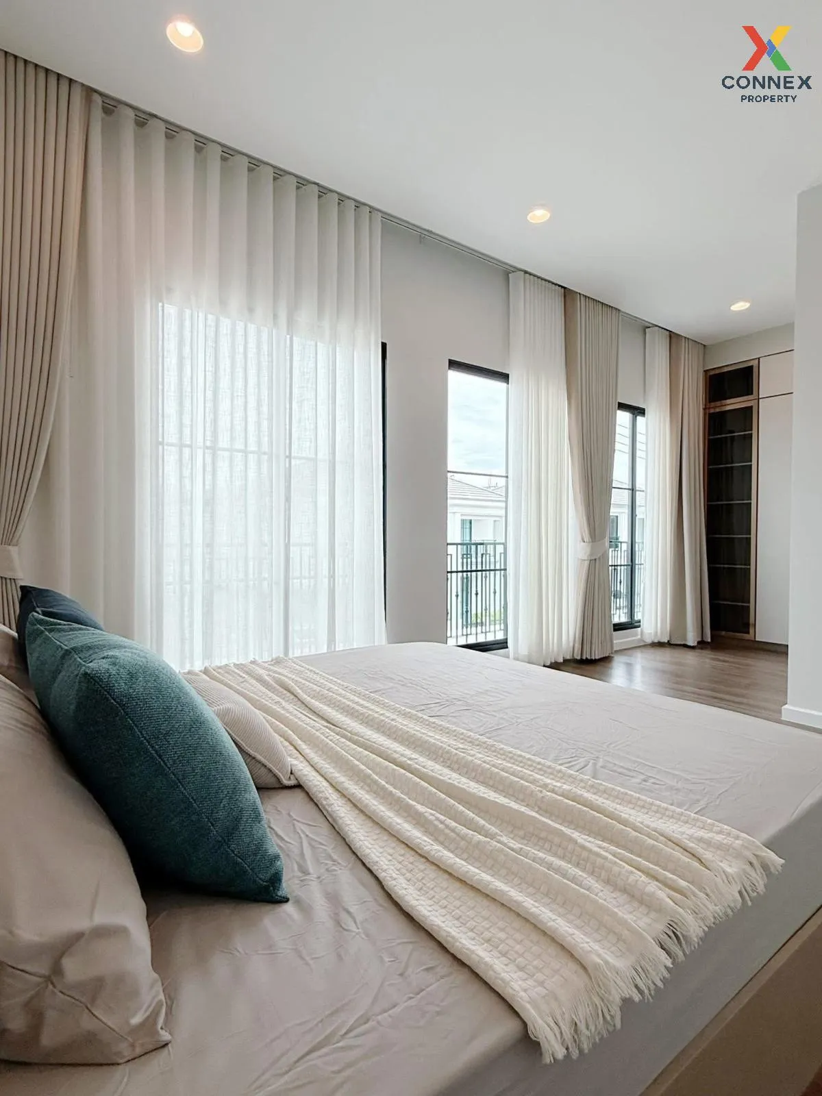 เช่าบ้าน  เศรษฐสิริ เสรีไทย ห้องมุม MRT-นพรัตนราชธานี คันนายาว เข