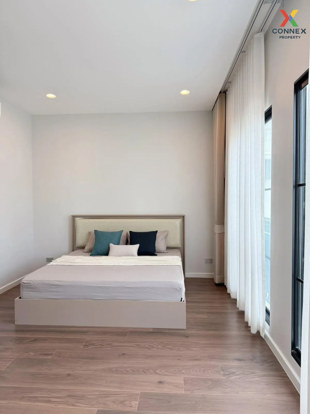 เช่าบ้าน  เศรษฐสิริ เสรีไทย ห้องมุม MRT-นพรัตนราชธานี คันนายาว เข