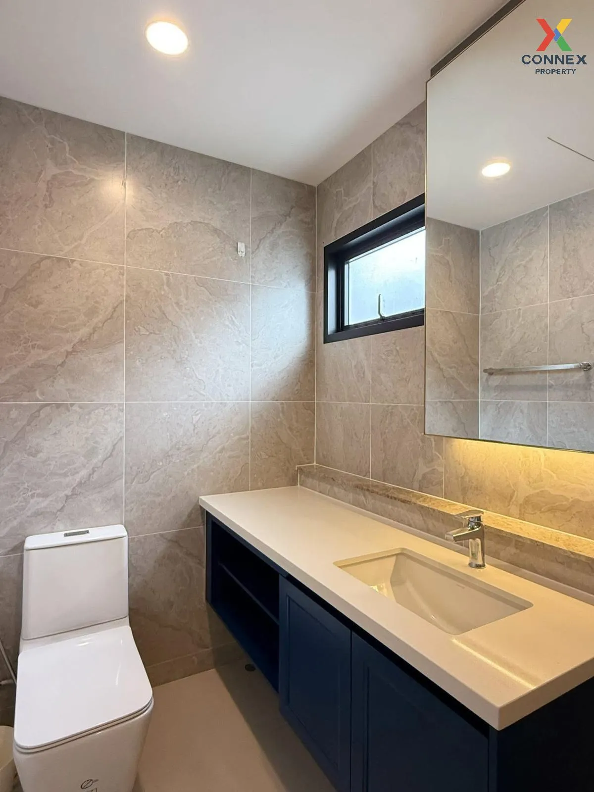 เช่าบ้าน  เศรษฐสิริ เสรีไทย ห้องมุม MRT-นพรัตนราชธานี คันนายาว เข