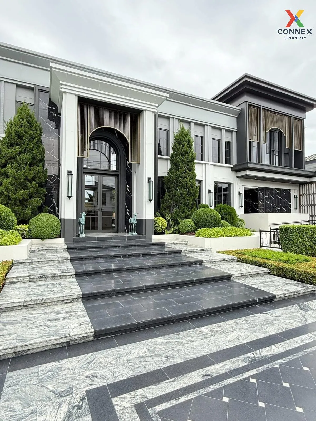 เช่าบ้าน  เศรษฐสิริ เสรีไทย ห้องมุม MRT-นพรัตนราชธานี คันนายาว เข