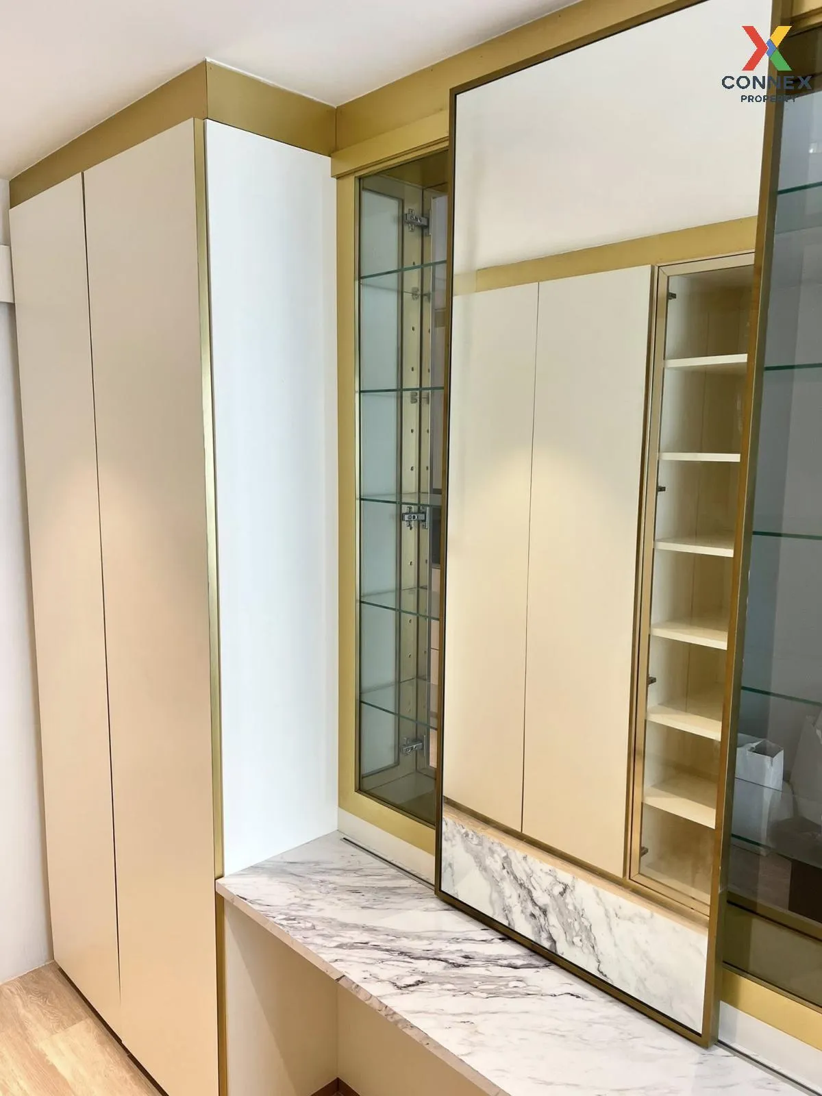 เช่าคอนโด  เดอะ โคลเวอร์ ทองหล่อ BTS-ทองหล่อ คลองตันเหนือ เขต วัฒ