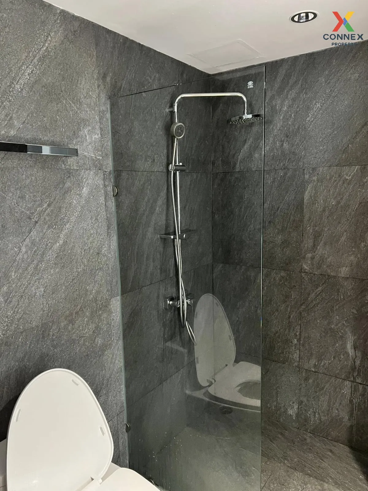 เช่าคอนโด  เดอะ โคลเวอร์ ทองหล่อ BTS-ทองหล่อ คลองตันเหนือ เขต วัฒ