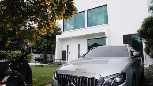 เช่าบ้านหรูเลี้ยงสัตว์ได้ สุขุมวิท 103 บางนา เขต บางนา กรุงเทพ CX-136339