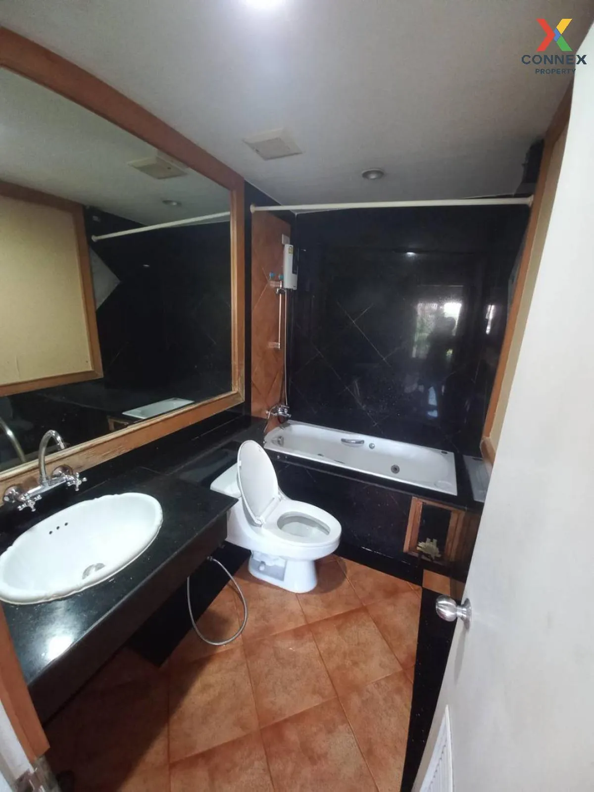 For Sale Townhouse/Townhome  , BAAN KLANG MUANG RAMA9-RAMKHMAHAEN