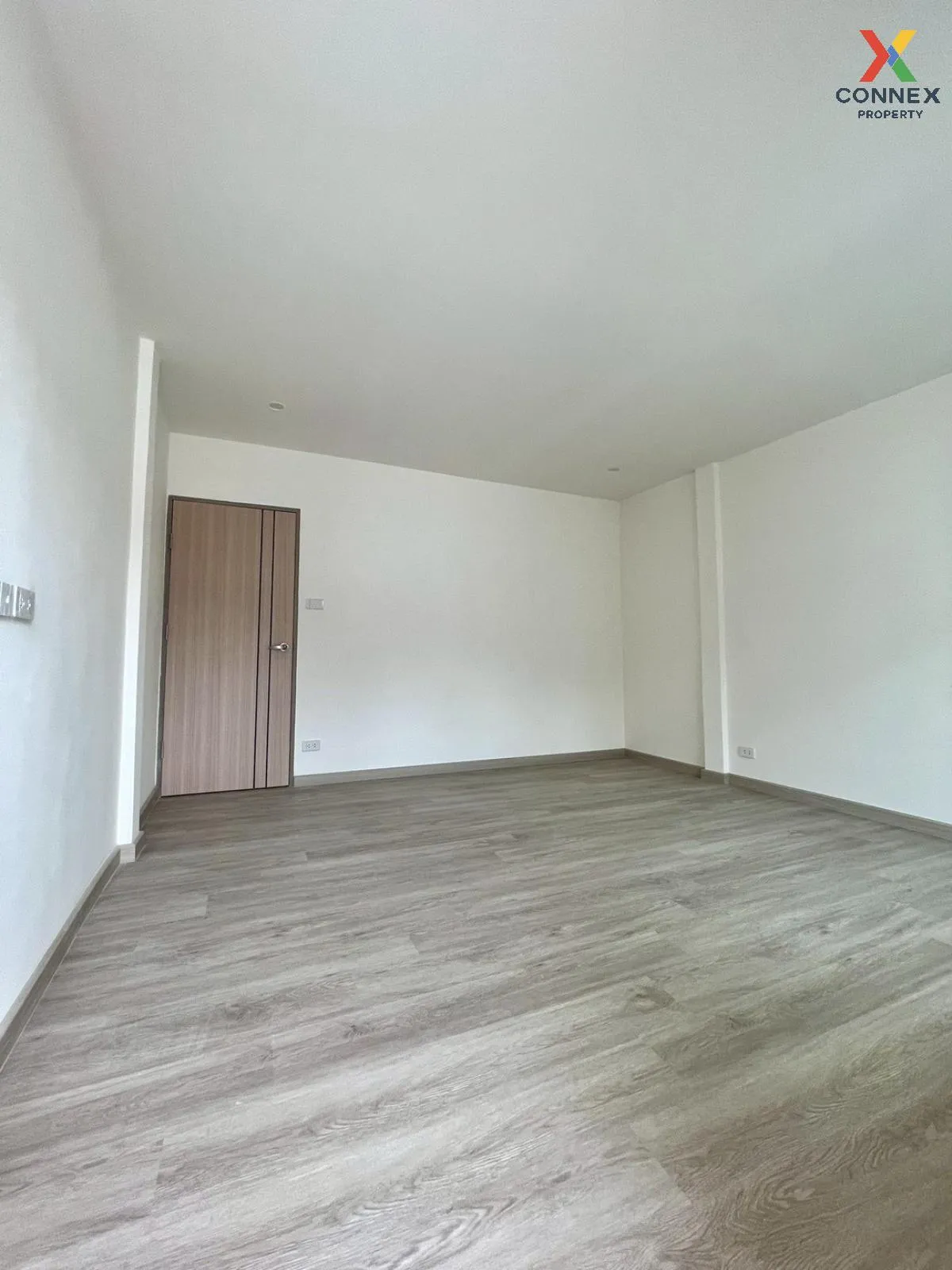 For Sale 2-Storey Townhouse, Fully Renovated, Soi Udomsuk 47 , Ph