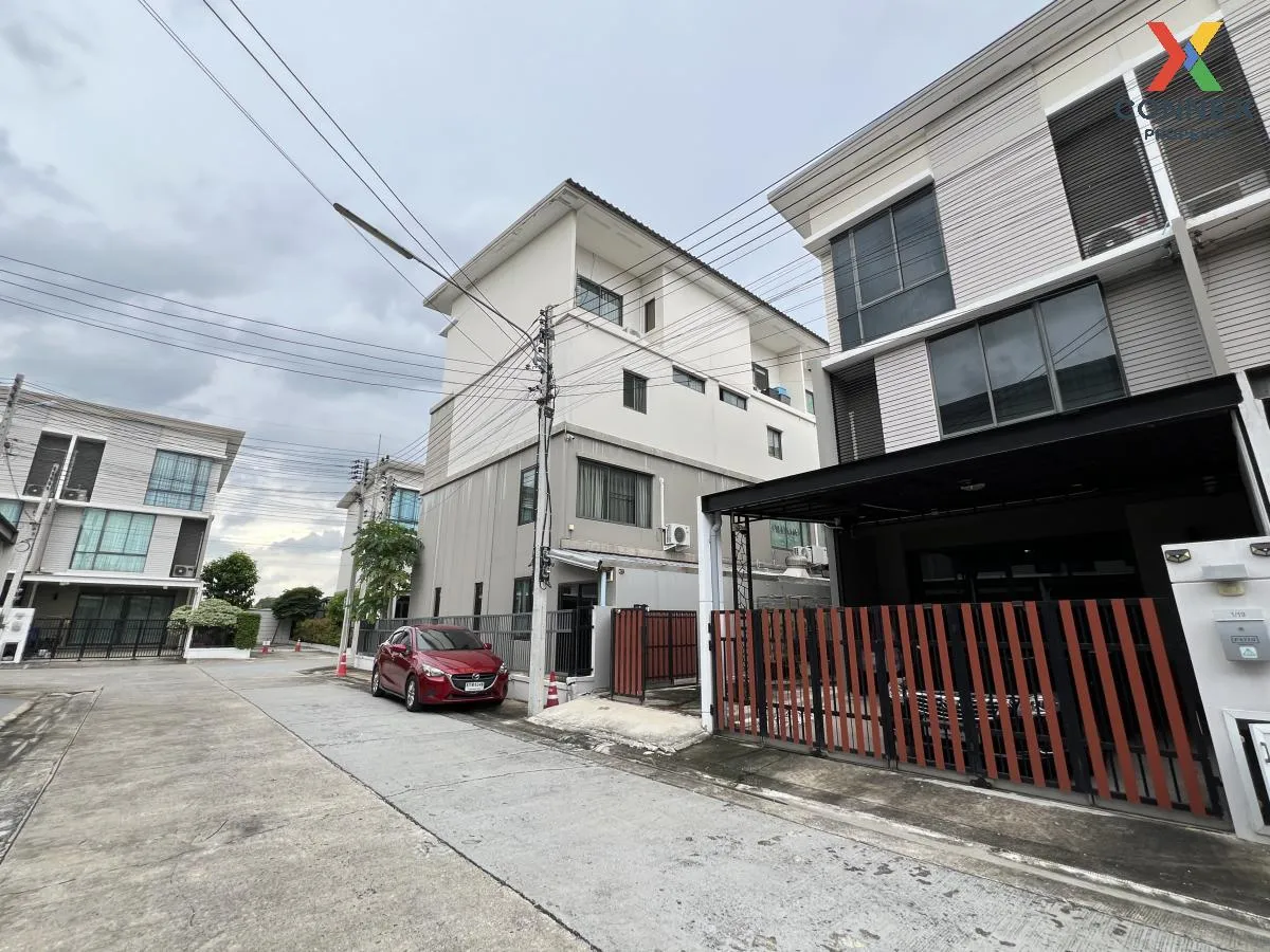 Townhome, corner unit, SMART HOME, solar cells, Patio Phahonyothi 2