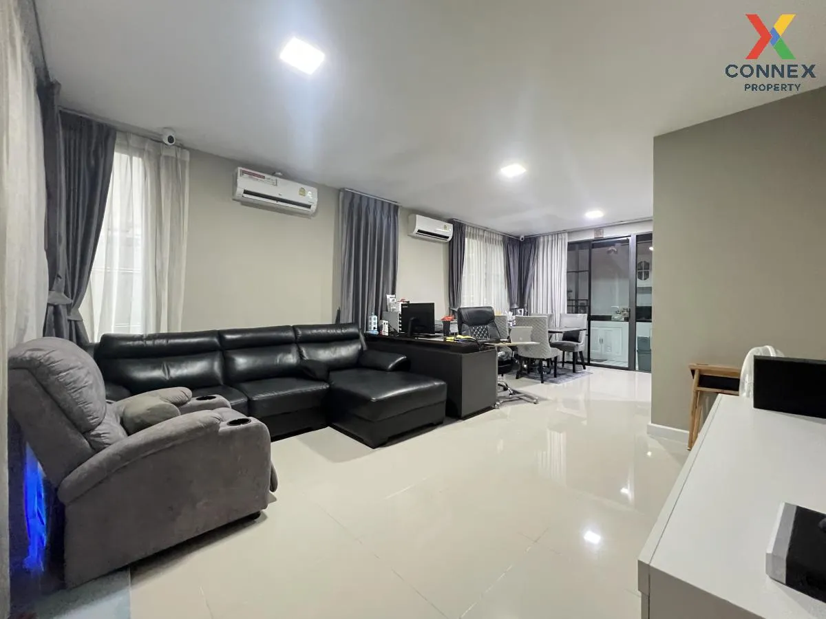 Townhome, corner unit, SMART HOME, solar cells, Patio Phahonyothi