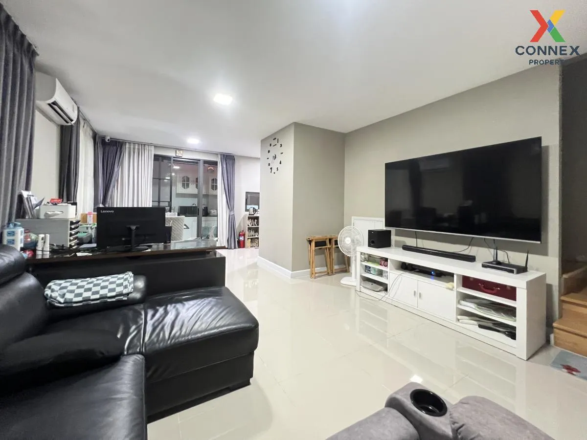 Townhome, corner unit, SMART HOME, solar cells, Patio Phahonyothi