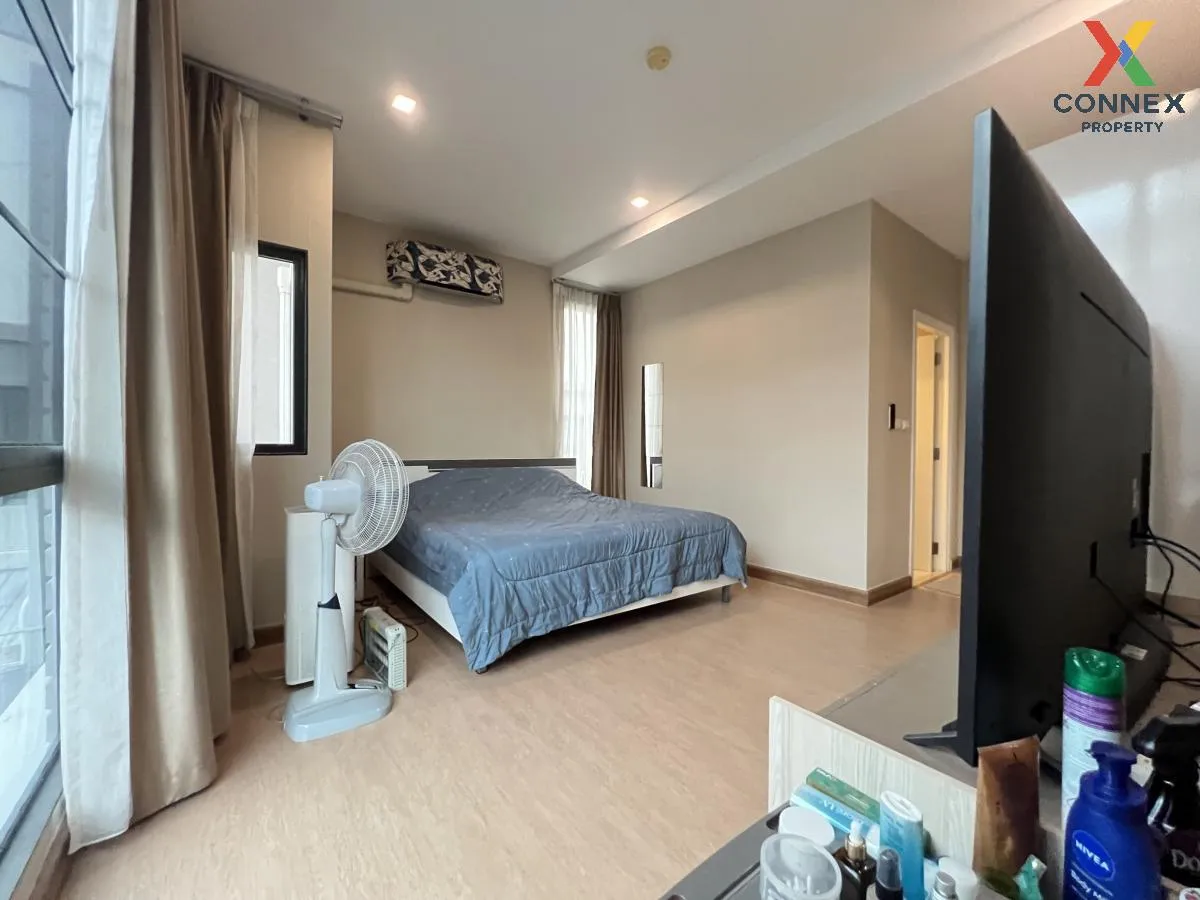 Townhome, corner unit, SMART HOME, solar cells, Patio Phahonyothi