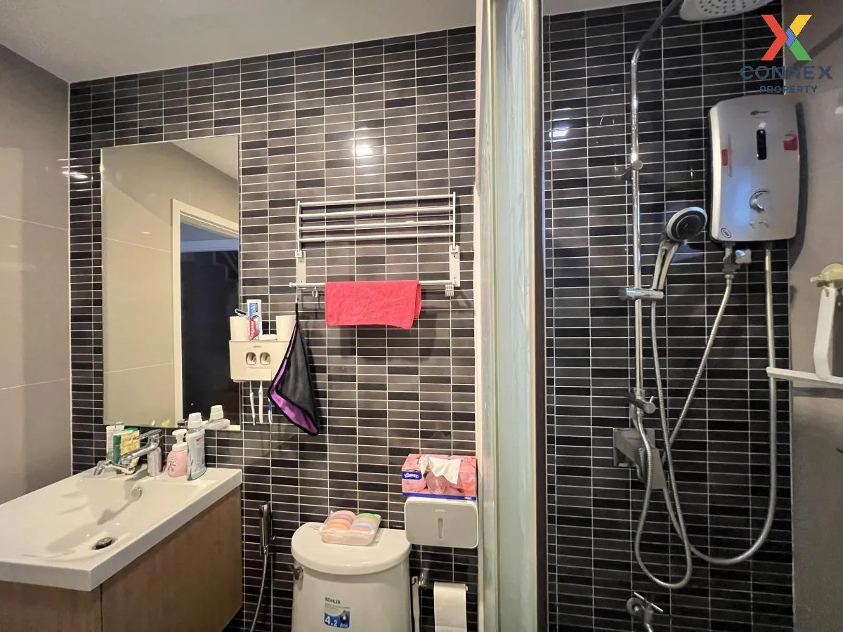 Townhome, corner unit, SMART HOME, solar cells, Patio Phahonyothi