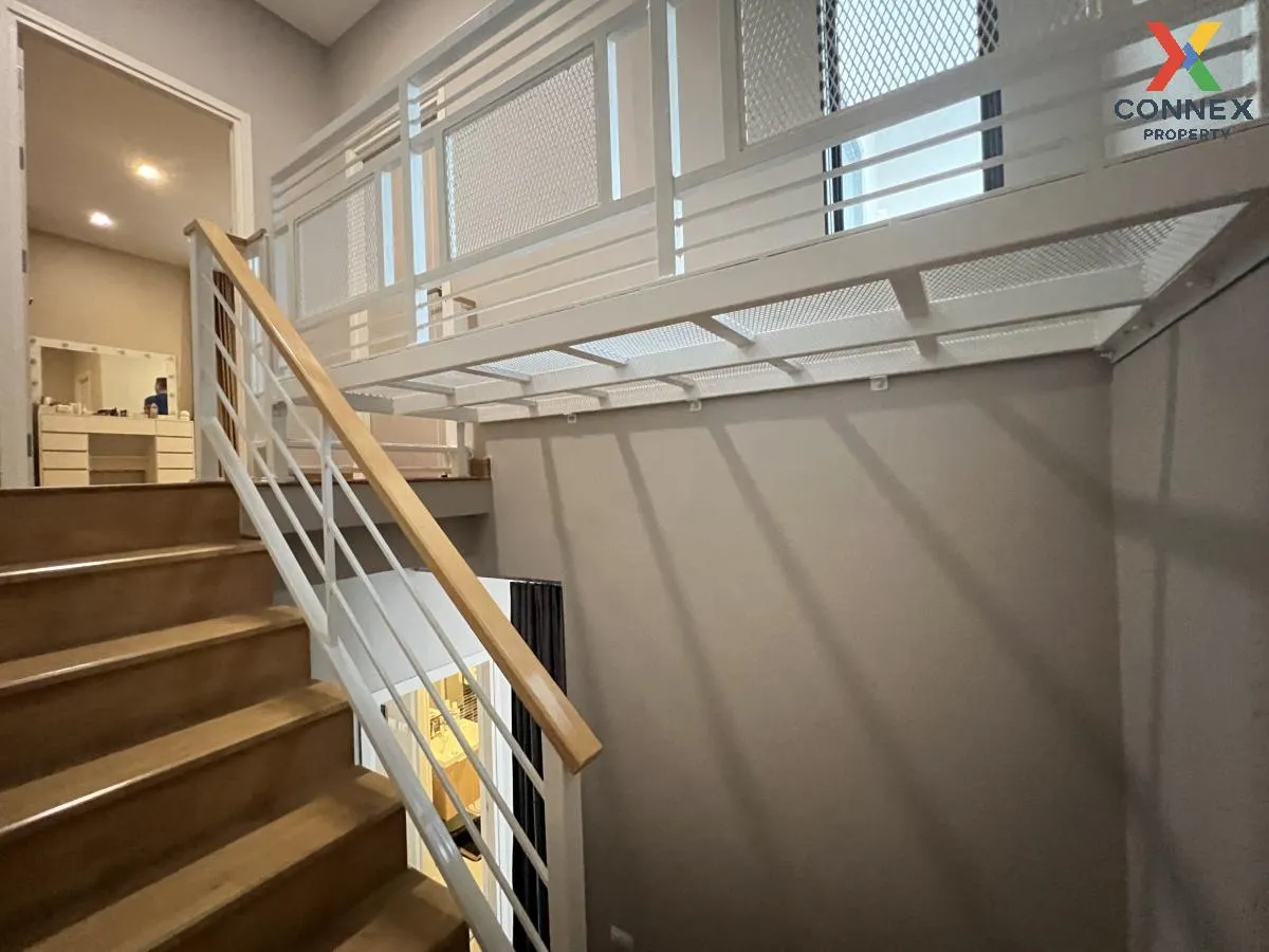 Townhome, corner unit, SMART HOME, solar cells, Patio Phahonyothi