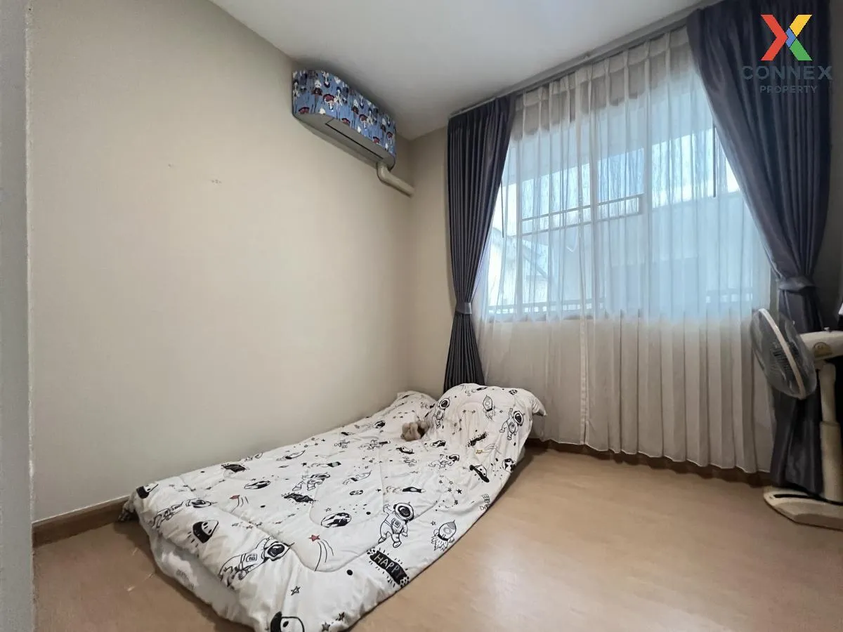 Townhome, corner unit, SMART HOME, solar cells, Patio Phahonyothi