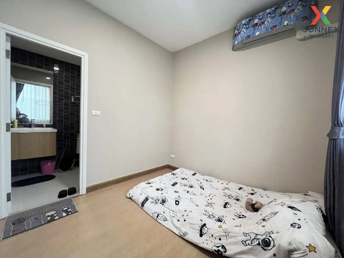 Townhome, corner unit, SMART HOME, solar cells, Patio Phahonyothi