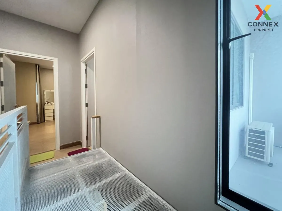 Townhome, corner unit, SMART HOME, solar cells, Patio Phahonyothi