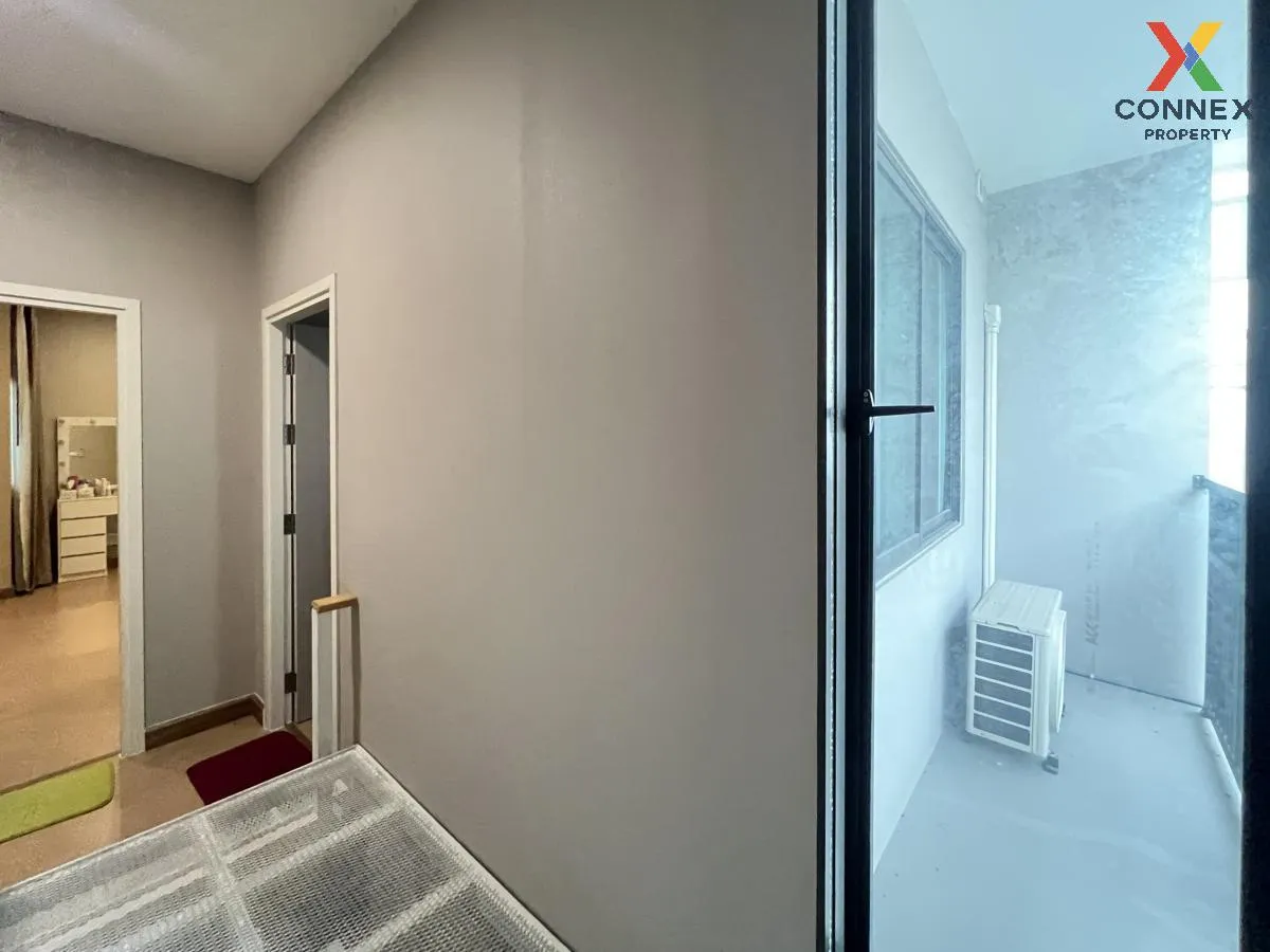 Townhome, corner unit, SMART HOME, solar cells, Patio Phahonyothi